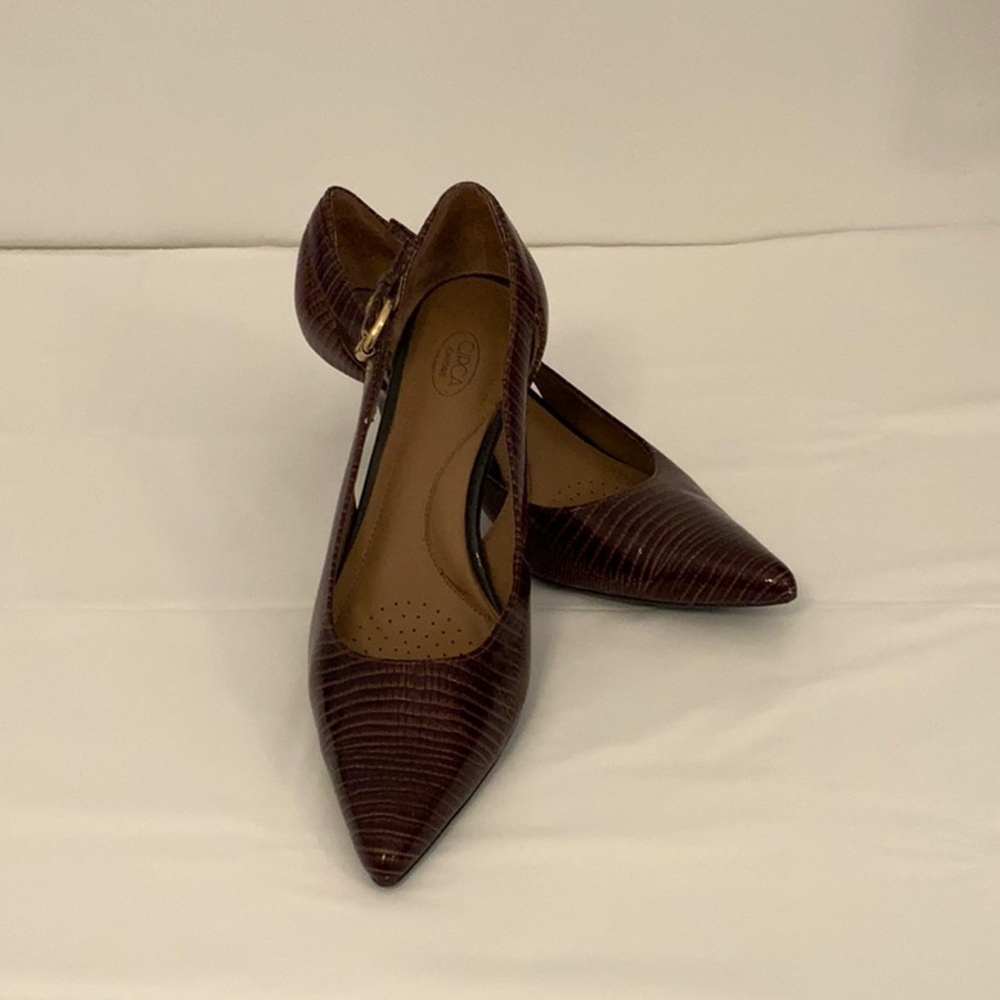 Circa Joan & David Brown Leather Pumps